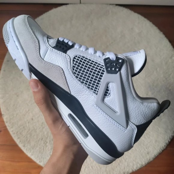 Air Jordan 4 Military Black main image 4